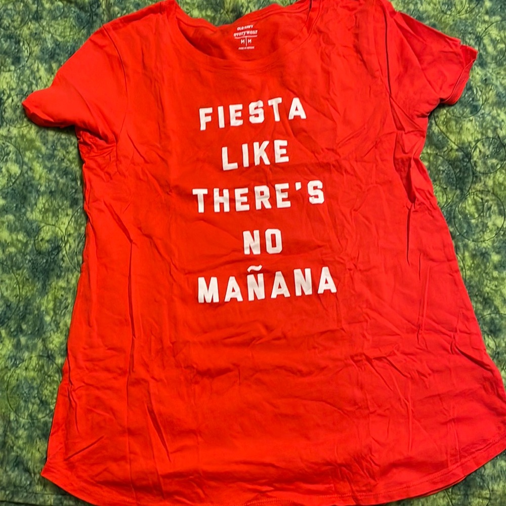 EUC Cinco de Mayo shirt from old navy